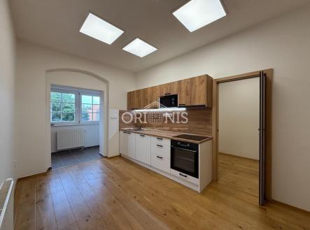 Pronájem bytu, 2+1, 79 m² obrázek
