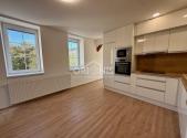 Pronájem bytu, 4+1, 105 m²