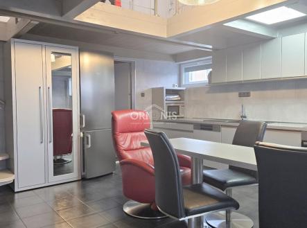 20260112_102945_resized.jpg | Pronájem bytu, 2+kk, 65 m²