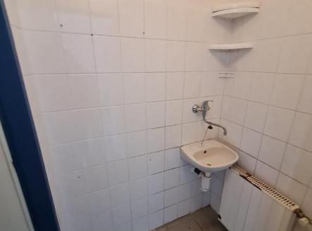 . | Pronájem - kanceláře, 90 m²