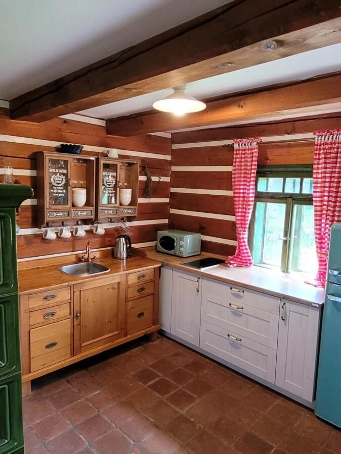 Nabízíme k pronájmu krásnou roubenku v Českém ráji se zahradou