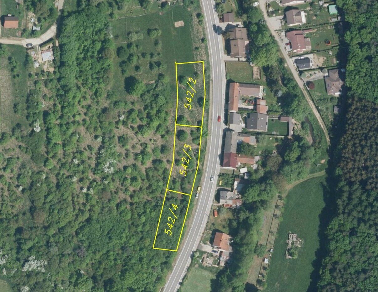 Prodej pozemku Šarovy