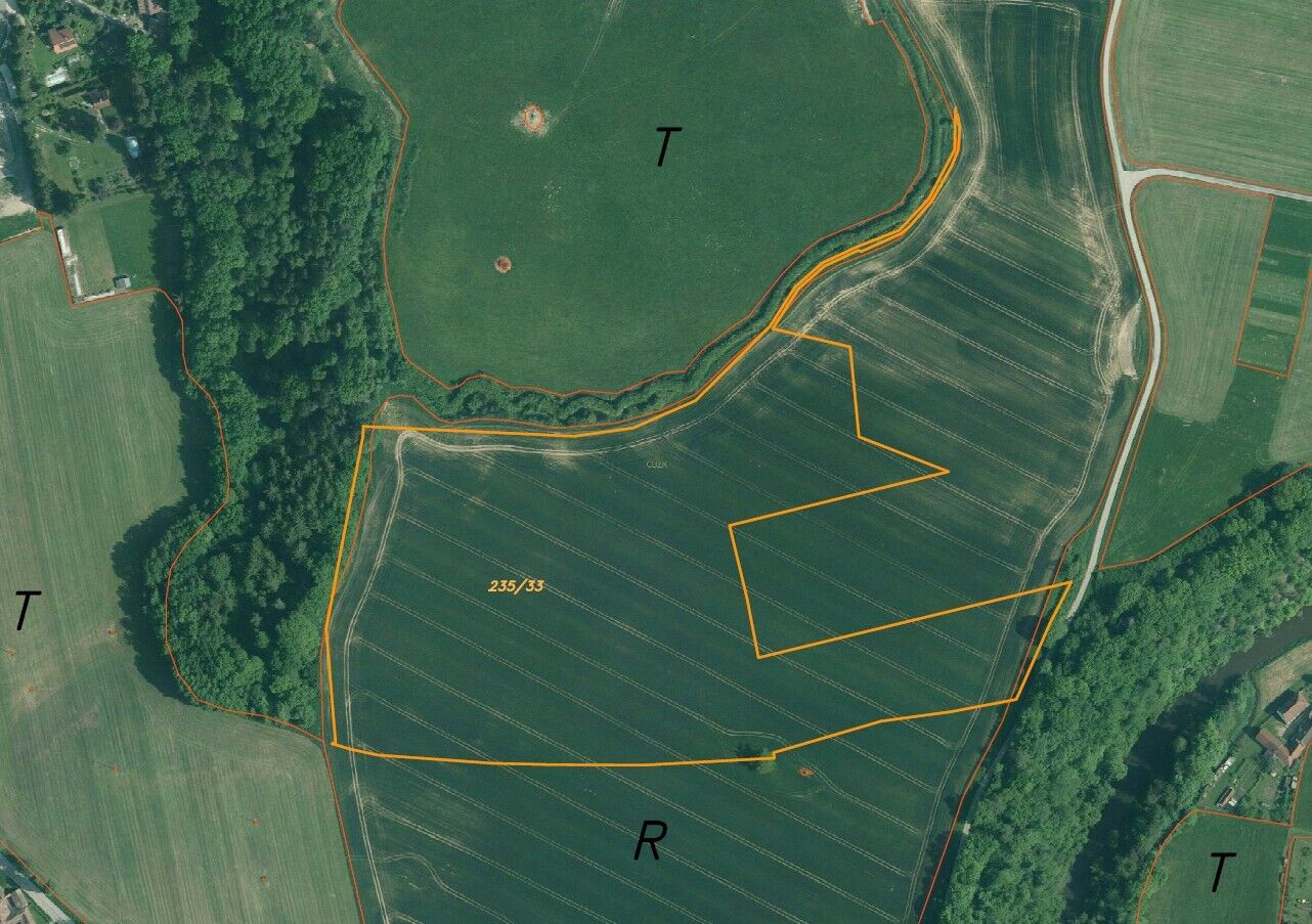 Prodej pozemku Doudleby