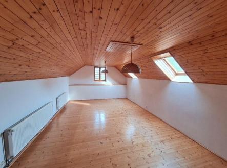 Pronájem bytu, 4+kk, 141 m²