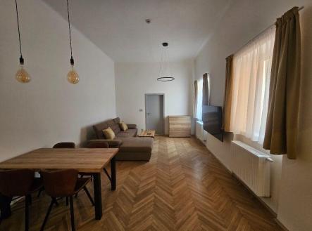 Pronájem bytu, 2+kk, 60 m²
