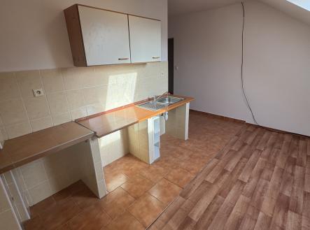 NIKOLA SUKENIKOVA JOLK REALITY PRONAJEM BYT 1KK OPAVA | Pronájem bytu, 1+kk, 24 m²