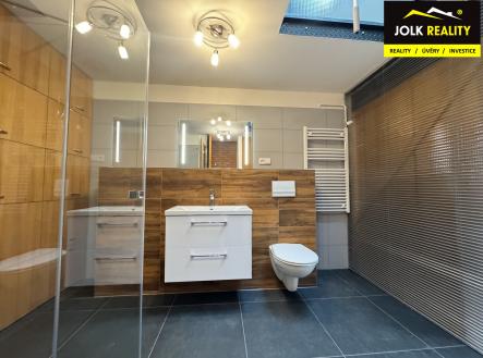 NIKOLA SUKENIKOVA JOLK REALITY PRODEJ BYTU OPAVA CENTRUM PODKROVNI MODERNÍ 3KK  | Prodej bytu, 3+kk, 112 m²