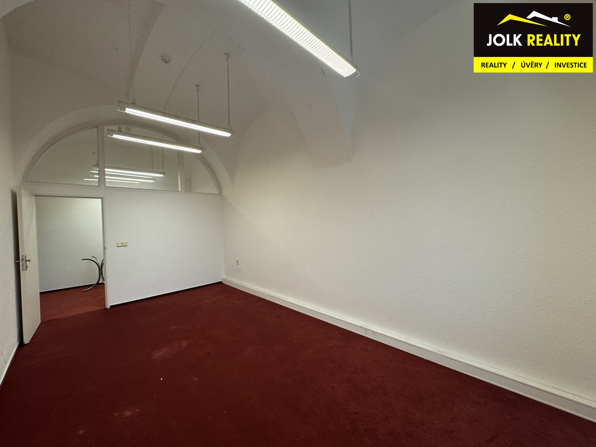 NIKOLA SUKENIKOVA JOLK REALITY PRONAJEM KANCELÁR