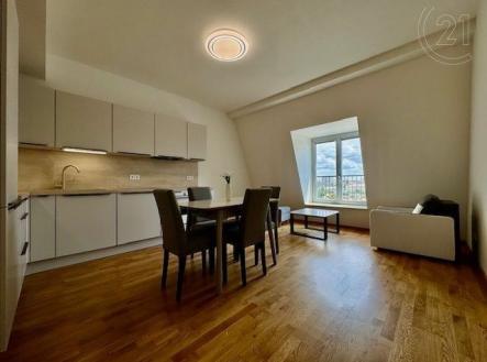 . | Pronájem bytu, 3+kk, 72 m²