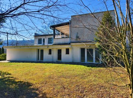 . | Prodej - dům/vila, 320 m²