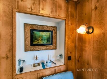 . | Prodej - dům/vila, 340 m²