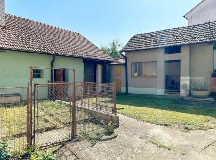 . | Prodej - dům/vila, 278 m²