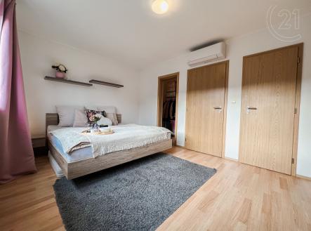 . | Pronájem bytu, 2+kk, 59 m²