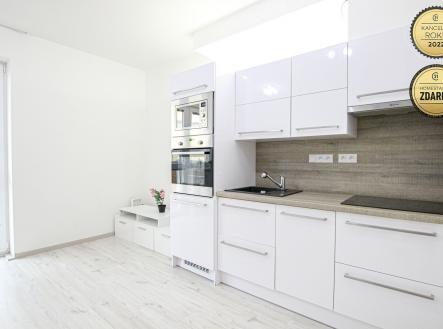 . | Pronájem bytu, 1+kk, 35 m²