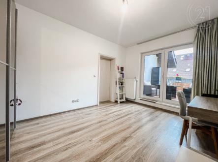 . | Pronájem bytu, 3+kk, 83 m²