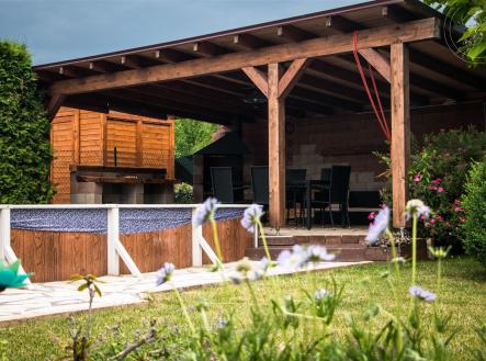 . | Prodej - dům/vila, 274 m²