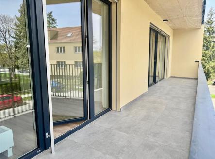 . | Pronájem bytu, 2+kk, 67 m²