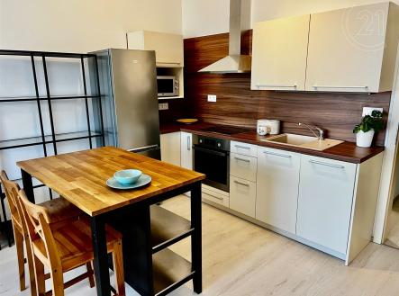 . | Pronájem bytu, 1+kk, 38 m²