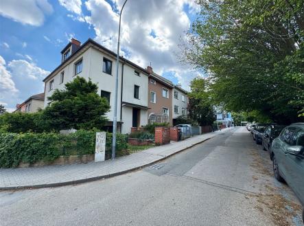 . | Pronájem bytu, 2+kk, 67 m²