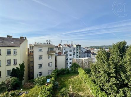 . | Pronájem bytu, 1+1, 40 m²