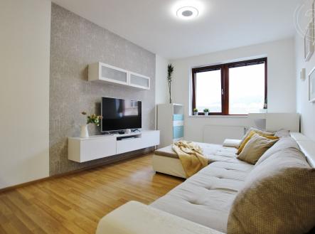 . | Pronájem bytu, 2+kk, 44 m²
