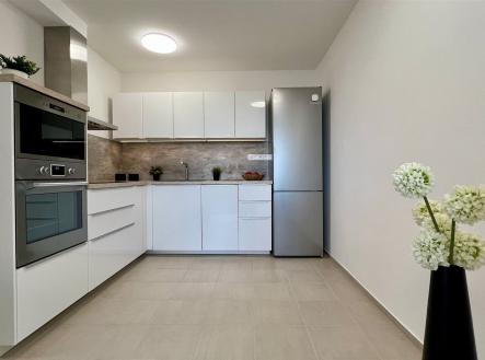 . | Pronájem bytu, 2+1, 56 m²