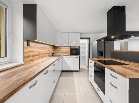 . | Prodej - obchodní prostor, 423 m²