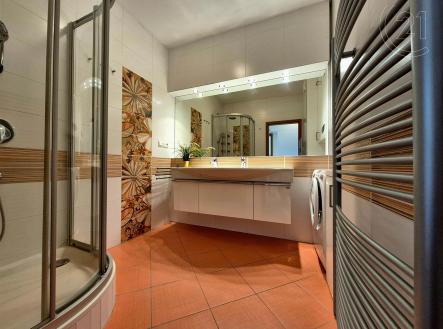 . | Pronájem bytu, 2+1, 66 m²