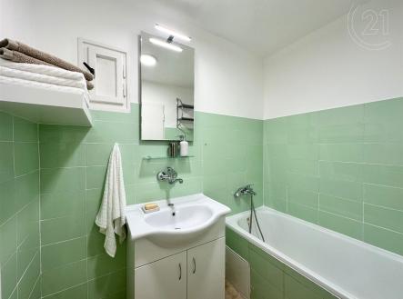 . | Pronájem bytu, 2+1, 80 m²