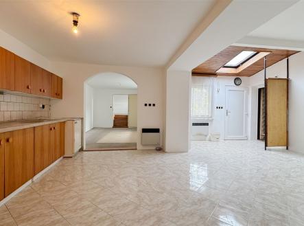 . | Prodej - dům/vila, 165 m²