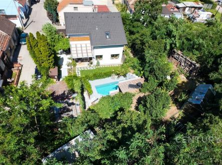 . | Prodej - dům/vila, 226 m²