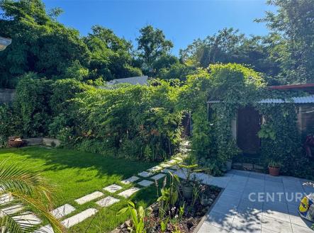 . | Prodej - dům/vila, 226 m²