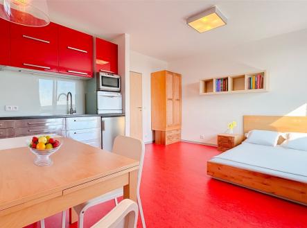 . | Pronájem bytu, 1+kk, 33 m²