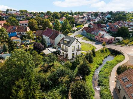 . | Prodej - pozemek pro bydlení, 569 m²