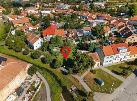 . | Prodej - pozemek pro bydlení, 569 m²