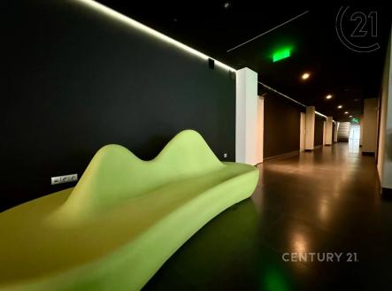 nepoužitelný prostor | Pronájem bytu, 3+kk, 74 m²