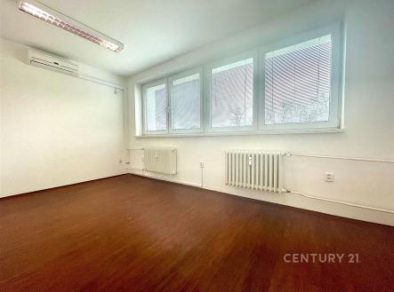 . | Pronájem - kanceláře, 39 m²