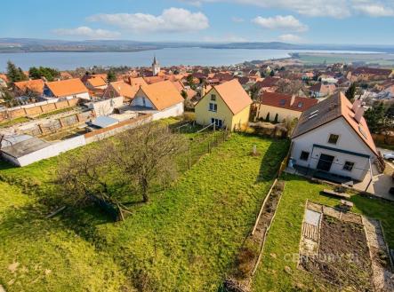 . | Prodej - pozemek pro bydlení, 323 m²