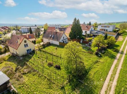 . | Prodej - pozemek pro bydlení, 323 m²