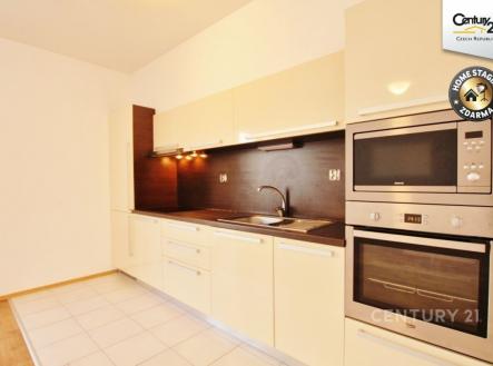 . | Pronájem bytu, 4+kk, 105 m²