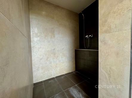 . | Pronájem bytu, 2+kk, 74 m²