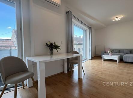 . | Pronájem bytu, 2+kk, 50 m²