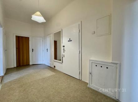 . | Pronájem bytu, 2+1, 69 m²