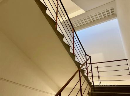 . | Pronájem bytu, 2+1, 69 m²