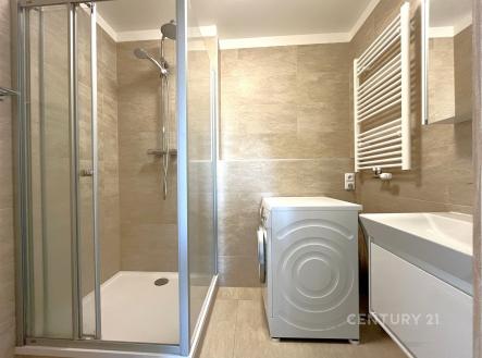 . | Pronájem bytu, 3+kk, 63 m²