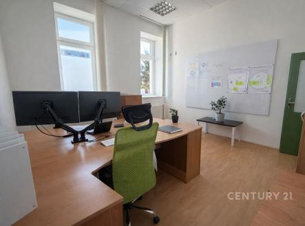 . | Pronájem - kanceláře, 17 m²