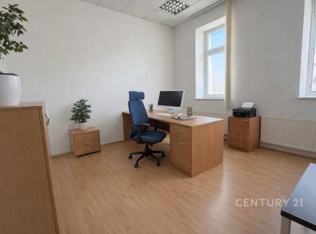. | Pronájem - kanceláře, 17 m²