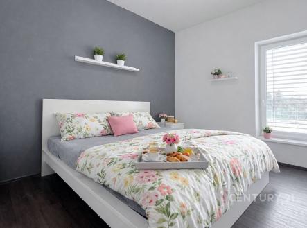 . | Pronájem - dům/vila, 210 m²