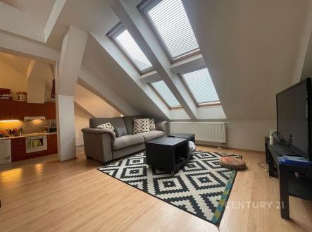 . | Pronájem bytu, 3+kk, 103 m²