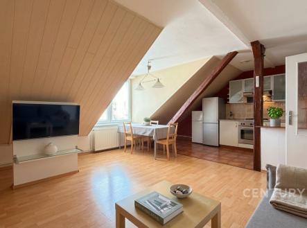 . | Pronájem bytu, 3+kk, 94 m²